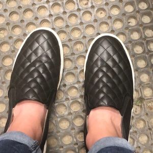 Cute black slip ons!!